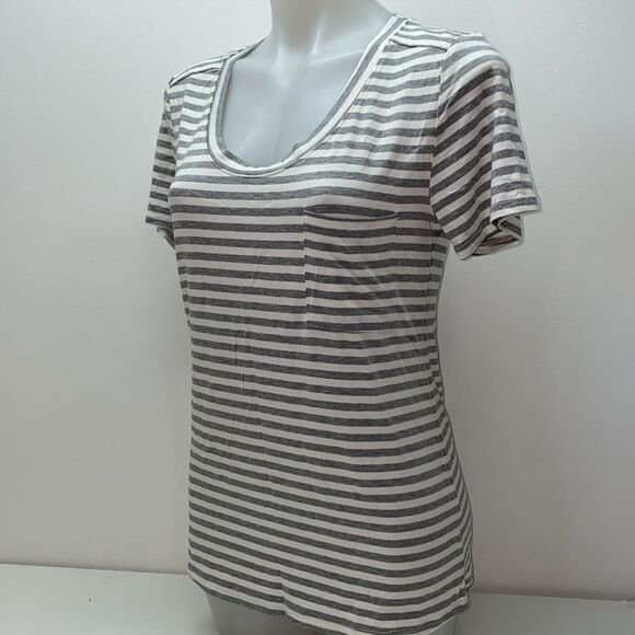 🔥Kenneth Cole t-shirt sz Medium New - Picture 1 of 9